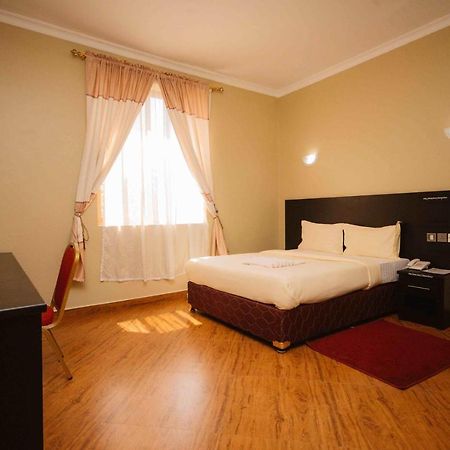 Panone Hotel Boma Boma la Ngombe Eksteriør billede