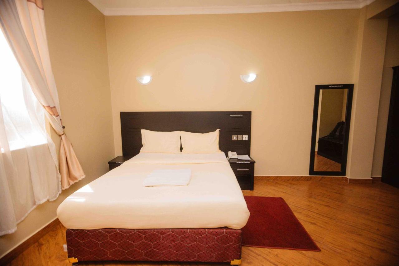 Panone Hotel Boma Boma la Ngombe Eksteriør billede