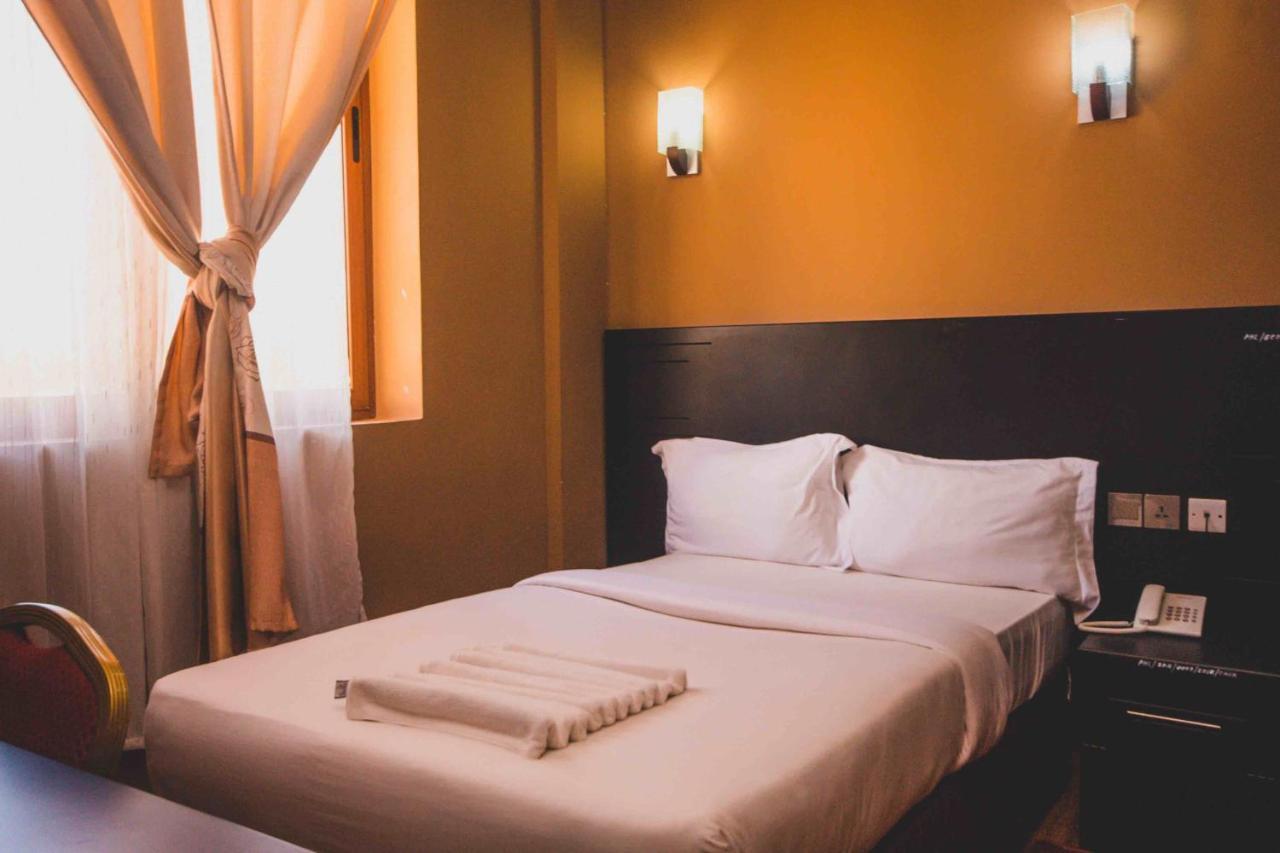 Panone Hotel Boma Boma la Ngombe Eksteriør billede
